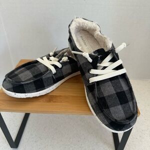 NWOT Madden Girl. Women’s 7  Plaid Slip-On Shoes. Faux Fur Lining! Cozy & Comfy!